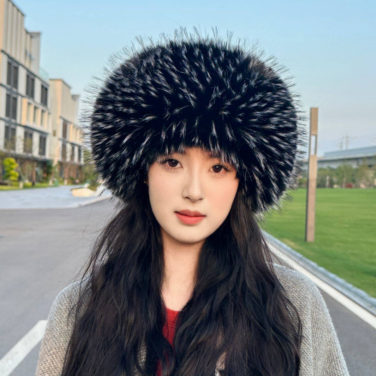 柔らかなフェイクフォックスファーの円形オープントップハット、 - Knit Beanie Hat Warm のレビューと価格