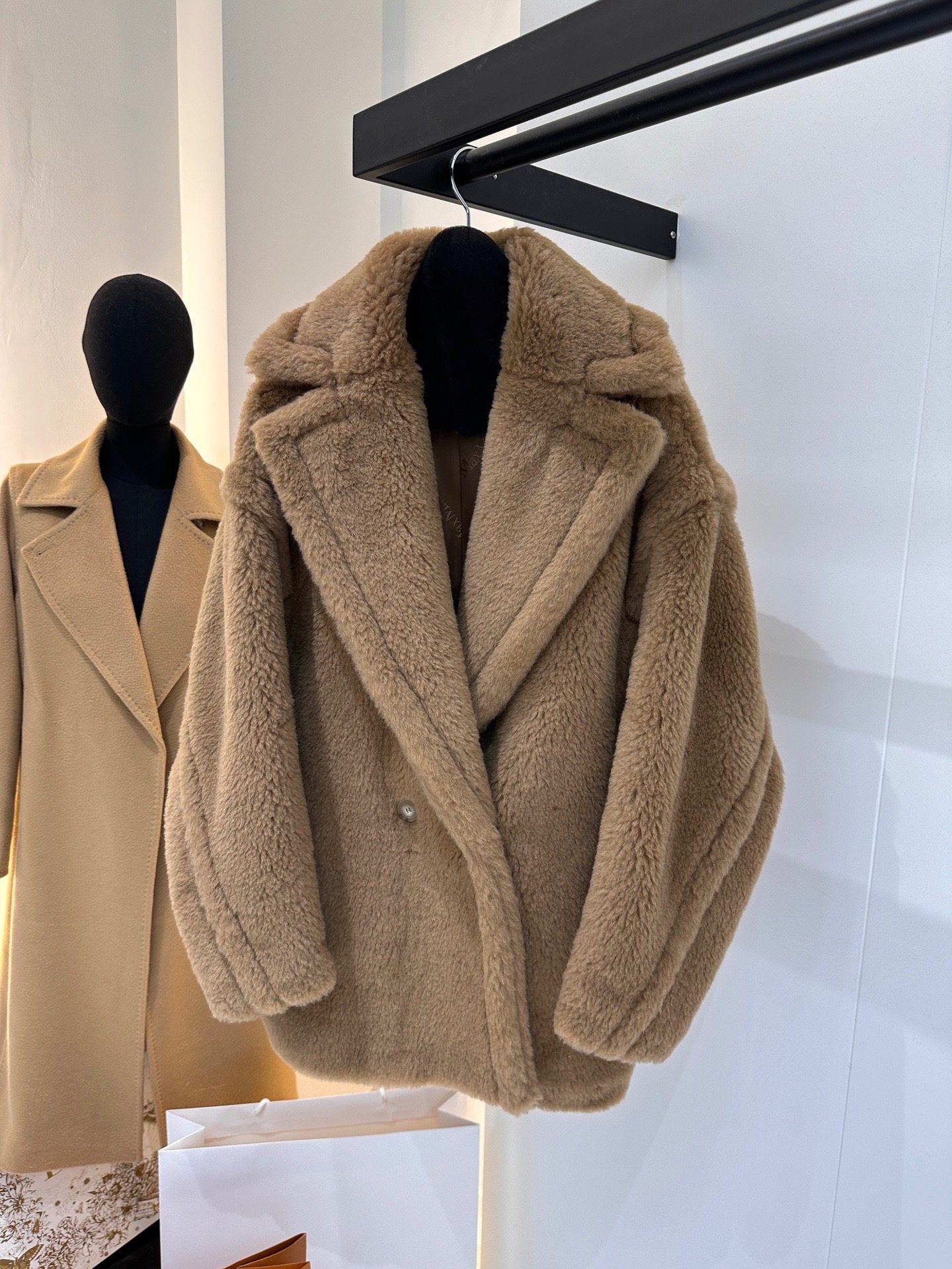 マックスショートテディベアコート 62% アルパカ 26%  - Wool Coat Peacoat のレビューと価格